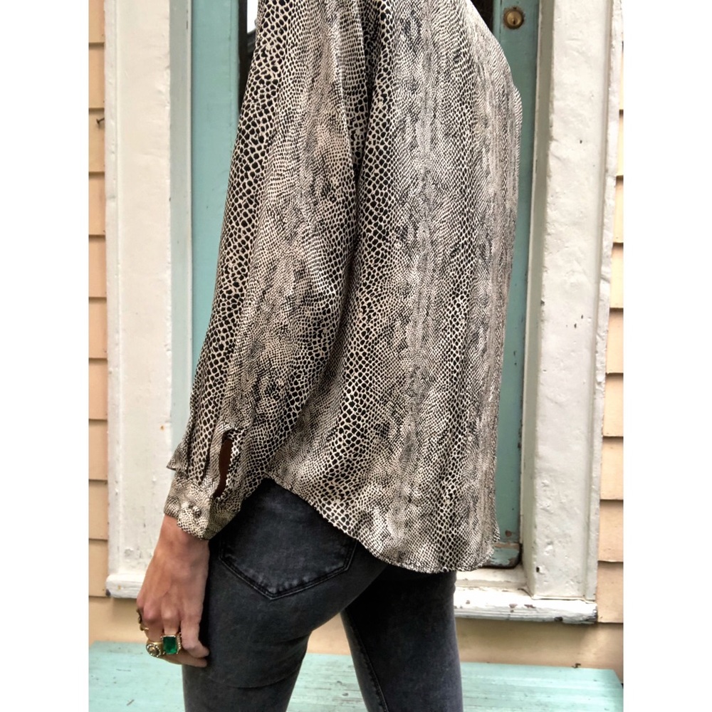 Vintage silk python print blouse - Picture 4 of 7